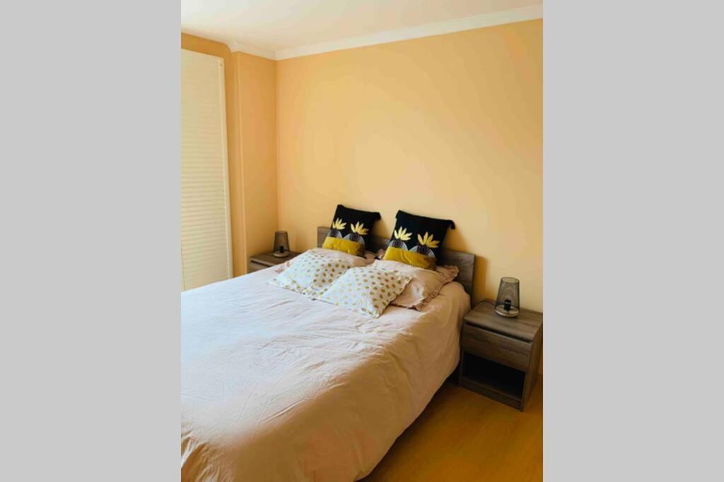 La Roseraie De L Arguenon, Appartement Charmant Centre Ville Jugon-les-Lacs Екстер'єр фото